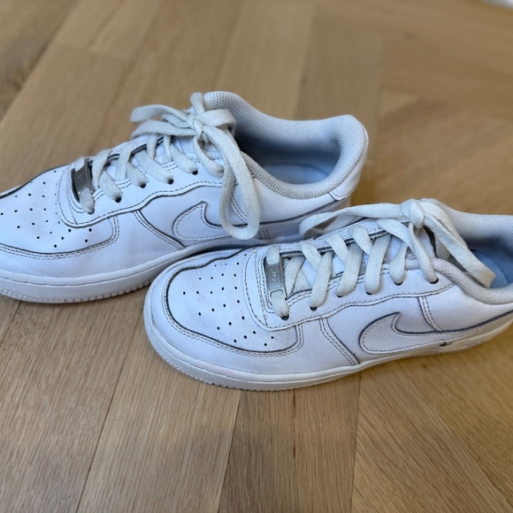 Nike Air Force 1LE - Big  Kids shoes - 5 Y - - Picture 2 of 11